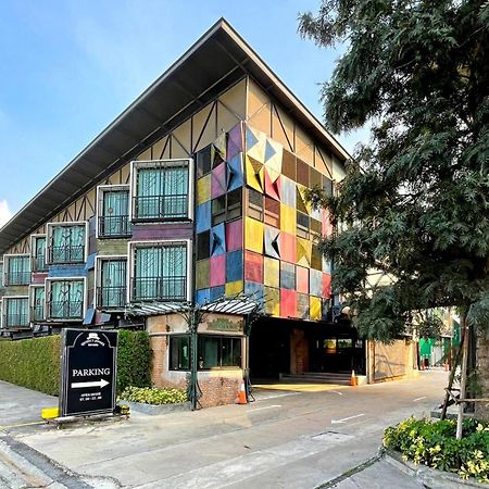 Nights In A Box Hotel Ban Muang  Kültér fotó