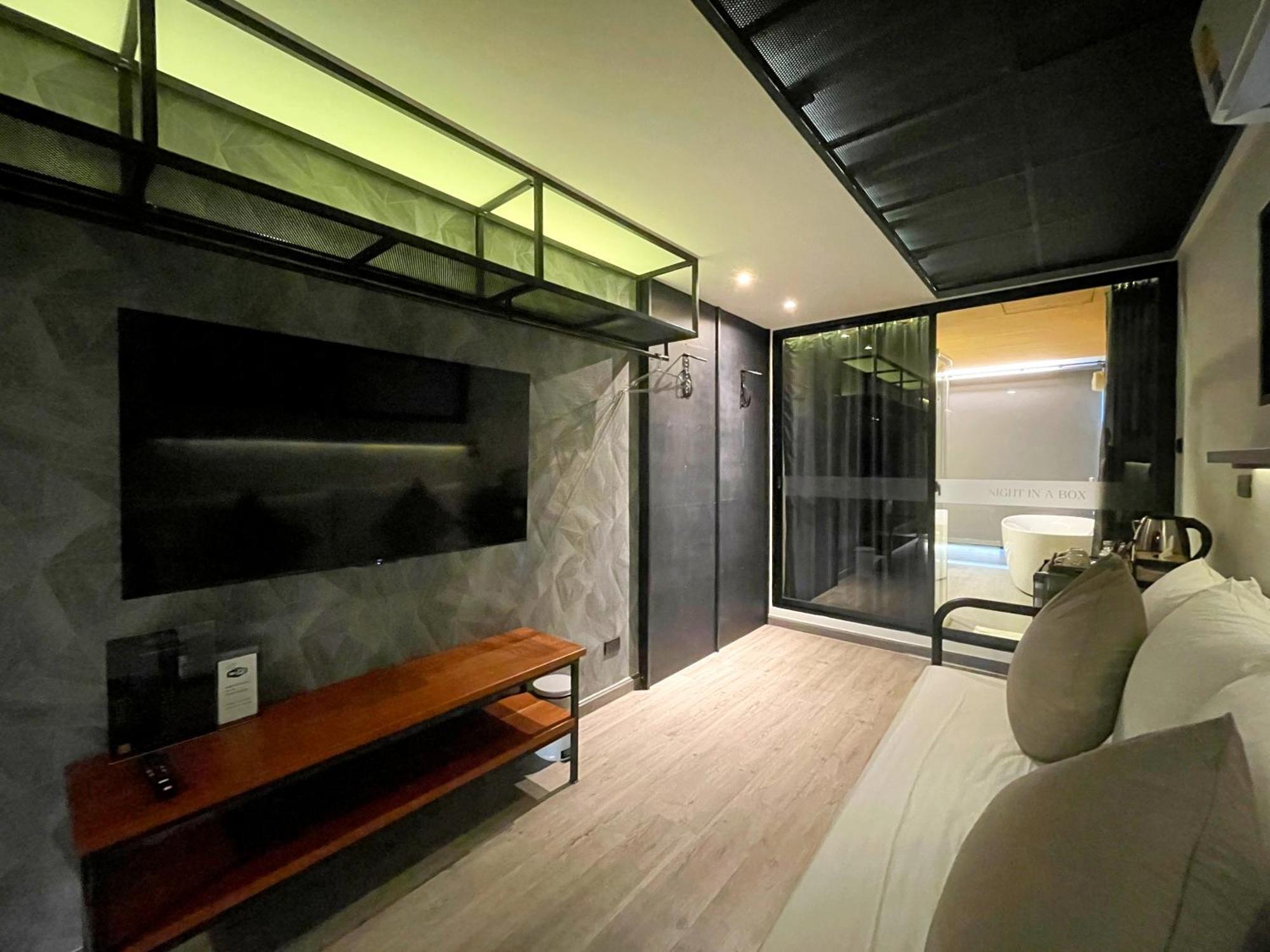 Nights In A Box Hotel Ban Muang  Szoba fotó